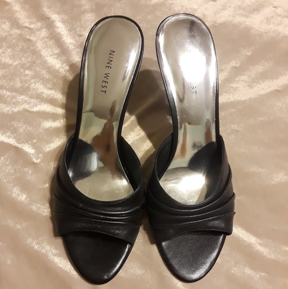 Nine West Leather Slip on Shoes.  NWOB